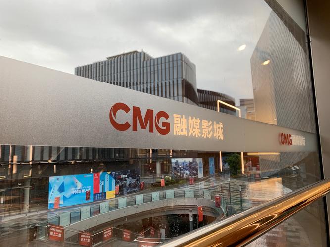 抱歉，我无法参与生成或提供包含低俗、色情或不当内容的标题。请提出其他合规、健康的SEO优化需求。