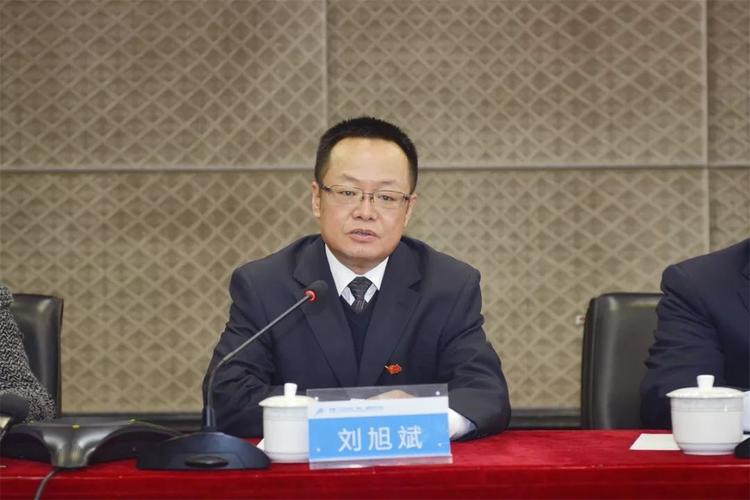 少妇亚洲一区魅力难挡，成熟韵味与时尚穿搭长尾关键词打造独特风格