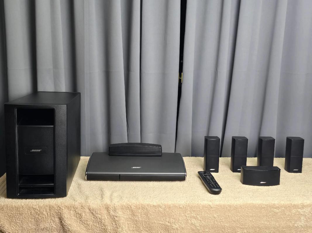 亚洲精品少妇穿搭指南：轻熟风气质搭配技巧与日常灵感