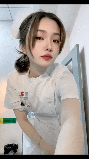 18时女的下面好紧的相关介绍