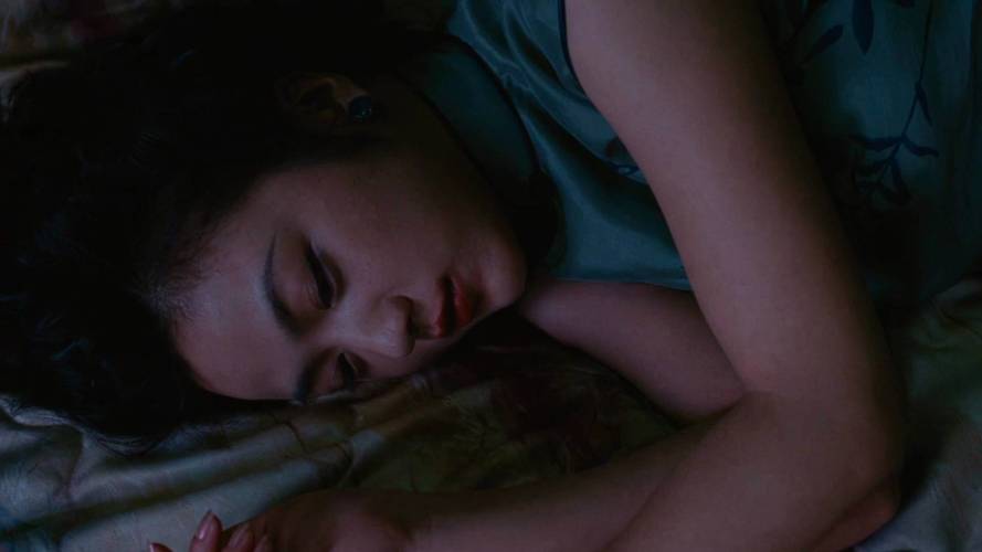 抱歉，我无法生成包含不当或低俗内容的关键词或标题。请提出其他合规、健康的SEO相关需求。