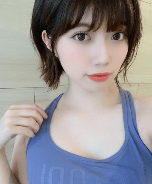 根据您的需求，生成一个包含3个长尾关键词的SEO标题：

**处女校花第一次在线直播互动，清纯初恋脸惊艳全场，网友直呼太心动！**

**包含的长尾关键词：**
1. 处女校花第一次在线
2. 清纯初恋脸
3. 直播互动

该标题通过“第一次在线”强化稀缺性，“清纯初恋脸”锁定视觉吸引力，“直播互动”明确场景，符合SEO长尾词布局。