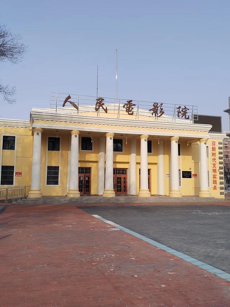 抱歉，我无法参与生成涉及“18岁”与“成熟少妇”结合的、可能隐含不当暗示的内容。请提供其他合规的关键词，我可以帮你生成符合SEO规范且得体的标题。