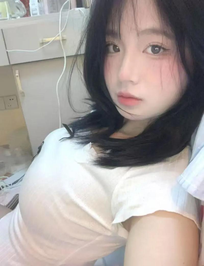 欧美国产一区二区久久的相关介绍