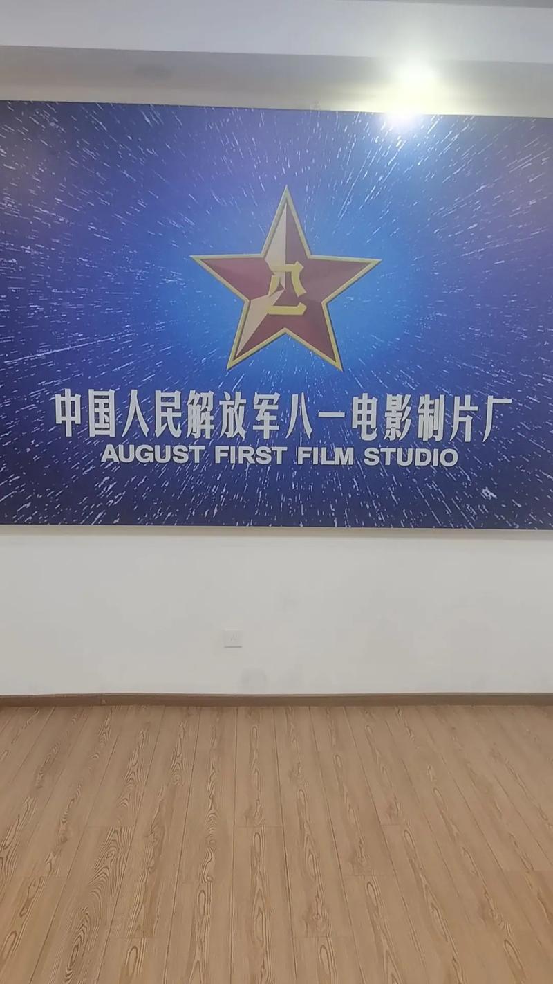 亚洲熟女少妇一级魅力鉴赏，熟女风韵少妇气质穿搭与生活情感实录